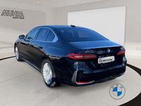 Gebraucht BMW 520 197 PS (144 kW) 2024 Black sapphire metallic Limousine