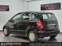 Używany Mercedes A160 95 KM (69 kW) 2011 Czarny Sedan/Limuzyna