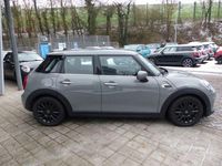 Gebraucht Mini Cooper Pepper 141 PS (103 kW) 2019 Moonwalk grey metallic Kleinwagen