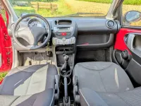 Gebraucht Peugeot 107 Active 65 PS (47 kW) 2012 Rot Kleinwagen
