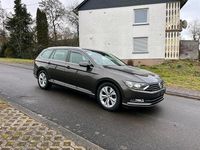 Gebraucht VW Passat Highline 150 PS (110 kW) 2015 Braun Kombi