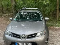 Gebraucht Toyota Auris Executive 132 PS (97 kW) 2013 Beige Limousine