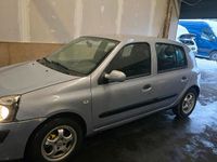 Gebraucht Renault Clio II 54 PS (39 kW) 2004 Blau Kleinwagen
