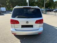 Gebraucht VW Touran Life 140 PS (102 kW) 2014 Silber Van / Kleinbus