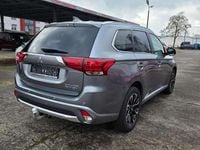 Gebraucht Mitsubishi Outlander P-HEV Top 121 PS (88 kW) 2017 Platinumgrau SUV