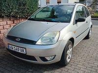 Gebraucht Ford Fiesta Trend 80 PS (58 kW) 2004 Silber Kleinwagen