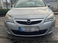 Gebraucht Opel Astra 101 PS (74 kW) 2010 Grau Kleinwagen