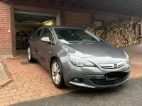 Gebraucht Opel Astra GTC 140 PS (102 kW) 2012 Grau Coupé