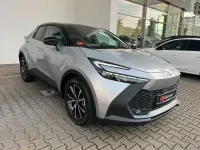 Neu Toyota C-HR 140 PS (102 kW) 2025 Silber SUV