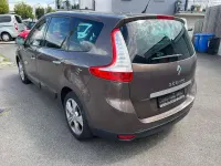 Gebraucht Renault Scénic III Dynamique 131 PS (96 kW) 2010 Mokkabraun Van / Kleinbus