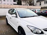 Gebraucht Hyundai i30 Classic 109 PS (80 kW) 2012 Weiß Limousine