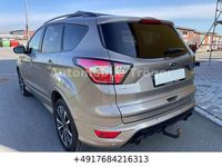 Gebraucht Ford Kuga ST-Line 150 PS (110 kW) 2019 Silber SUV