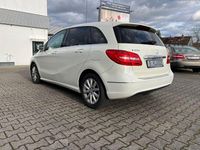 Gebraucht Mercedes B200 136 PS (100 kW) 2014 Weiß Van / Kleinbus