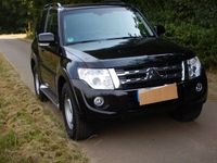 Gebraucht Mitsubishi Pajero Instyle 200 PS (147 kW) 2013 Braun metallic SUV
