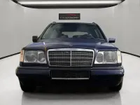 Gebraucht Mercedes E220 150 PS (110 kW) 1996 Other Kombi