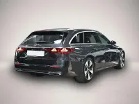 Gebraucht Mercedes E300 197 PS (144 kW) 2025 Manufacturer