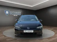 Gebraucht VW Golf VIII Life 150 PS (110 kW) 2024 Deep black perleffekt (schwarz) Kombi