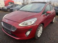 Gebraucht Ford Fiesta Titanium 101 PS (74 kW) 2017 Rot Kleinwagen
