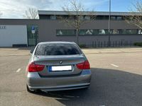 gebraucht BMW 318 i Facelift 2011