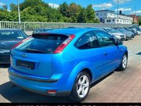 Gebraucht Ford Focus Titanium 116 PS (85 kW) 2005 Blau Limousine