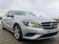 Gebraucht Mercedes A200 Urban 136 PS (100 kW) 2014 Silber Limousine
