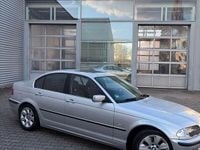 Gebraucht BMW 323 170 PS (125 kW) 2000 Silber Limousine