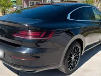 Gebraucht VW Arteon 150 PS (110 kW) 2018 Schwarz Kleinwagen