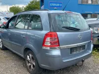 Gebraucht Opel Zafira Edition 140 PS (102 kW) 2009 Silber Van / Kleinbus