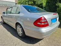 Gebraucht Mercedes E200 Classic 122 PS (89 kW) 2005 Silber Limousine