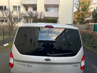 Gebraucht Ford Tourneo Courier 101 PS (74 kW) 2018 Silber Van / Kleinbus