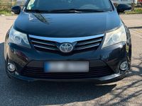 Gebraucht Toyota Avensis 150 PS (110 kW) 2012 Schwarz Kombi