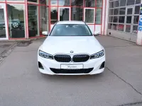 Gebraucht BMW 330e Sport Line 292 PS (214 kW) 2022 Weiß Kombi