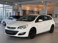 Gebraucht Opel Astra Selection 101 PS (74 kW) 2012 Weiß Kombi