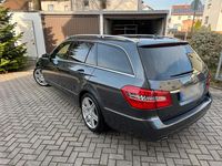 Gebraucht Mercedes E350 231 PS (169 kW) 2009 Grau Kombi