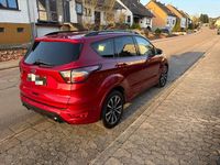 Gebraucht Ford Kuga ST-Line 179 PS (131 kW) 2018 Rot SUV