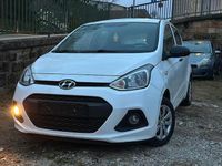Gebraucht Hyundai i10 Basis 67 PS (49 kW) 2015 Weiß Kleinwagen