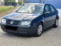 Gebraucht VW Bora 116 PS (85 kW) 2004 Blau Limousine