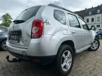 Gebraucht Dacia Duster Lauréate 110 PS (80 kW) 2011 Platingrau SUV