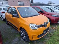 Gebraucht Renault Twingo Equilibre 65 PS (47 kW) 2024 Mangogelb Kleinwagen