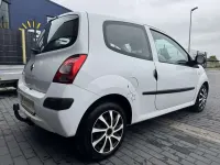 Używany Renault Twingo Authentique 58 KM (42 kW) 2010 Biały Hatchback