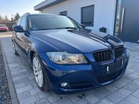 Gebraucht BMW 330 Sport Line 272 PS (200 kW) 2011 Blau Kombi