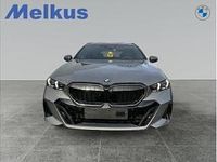 Gebraucht BMW 540 286 PS (210 kW) 2026 Grau (oxidgrau metallic) Kombi