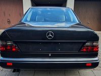 Gebraucht Mercedes 300 113 PS (83 kW) 1992 Schwarz Limousine