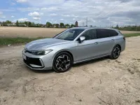Gebraucht VW Passat R-line 150 PS (110 kW) 2024 Silber Kombi