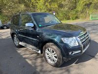 Gebraucht Mitsubishi Pajero Top 190 PS (139 kW) 2018 Grün SUV