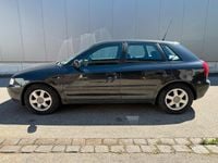 Gebraucht Audi A3 Ambiente 101 PS (74 kW) 1999 Schwarz Kleinwagen