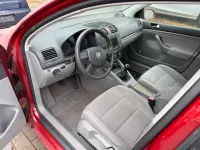 Second-hand VW Golf IV 90 CP (66 kW) 2004 Roșu Berlinǎ