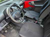 Gebraucht Toyota Aygo 68 PS (50 kW) 2008 Rot Kleinwagen