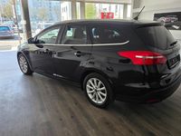 Gebraucht Ford Focus Titanium 125 PS (91 kW) 2019 Schwarz Kombi