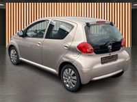 Gebraucht Toyota Aygo Basis 68 PS (50 kW) 2007 Beige Kleinwagen